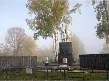 Фото братской могилы, расположенной в селе Ржавец Ржавецкого сельского поселения - фото 2