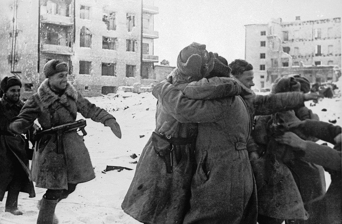2 Февраля 1943 Сталинградская битва. Победа Сталинградской битвы 1943. 2 Февраля 1943 года завершилась Сталинградская битва. Победа в Сталинградской битве 2 февраля 1943 года. Освобождение клина от немецко фашистских